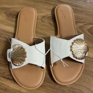 Women's Nesryn Shell Ornament Slide Sandals Size 9
